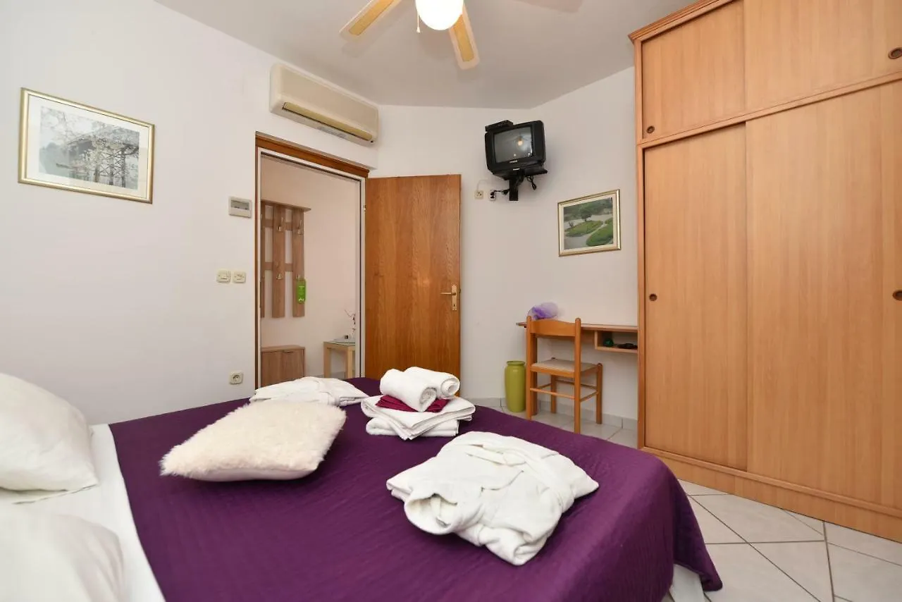 Apartment Villa Nela Petrcane