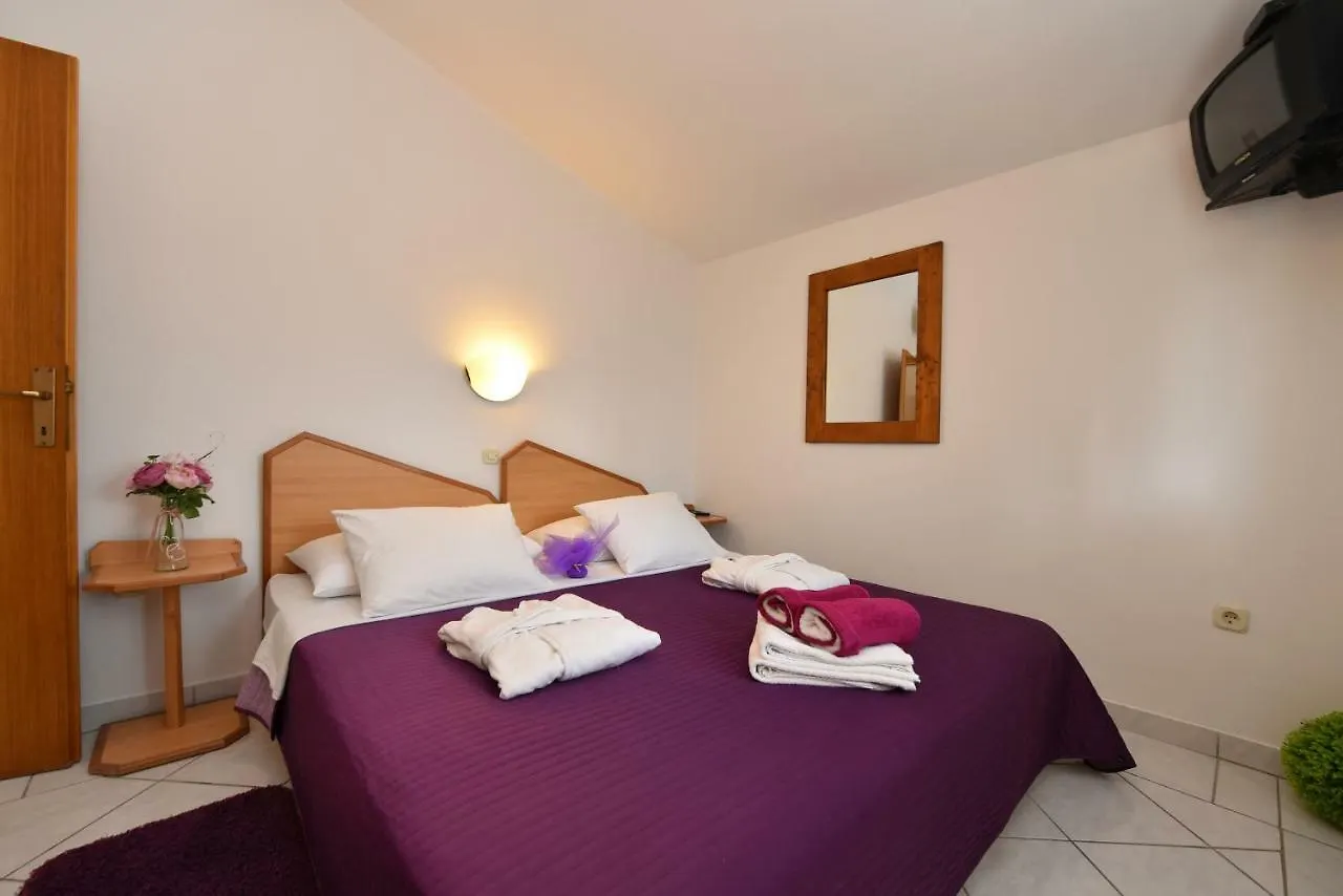Villa Nela Petrcane Croatia