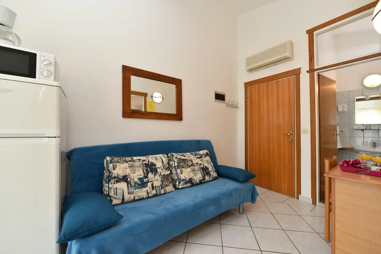 Apartment Villa Nela Petrcane
