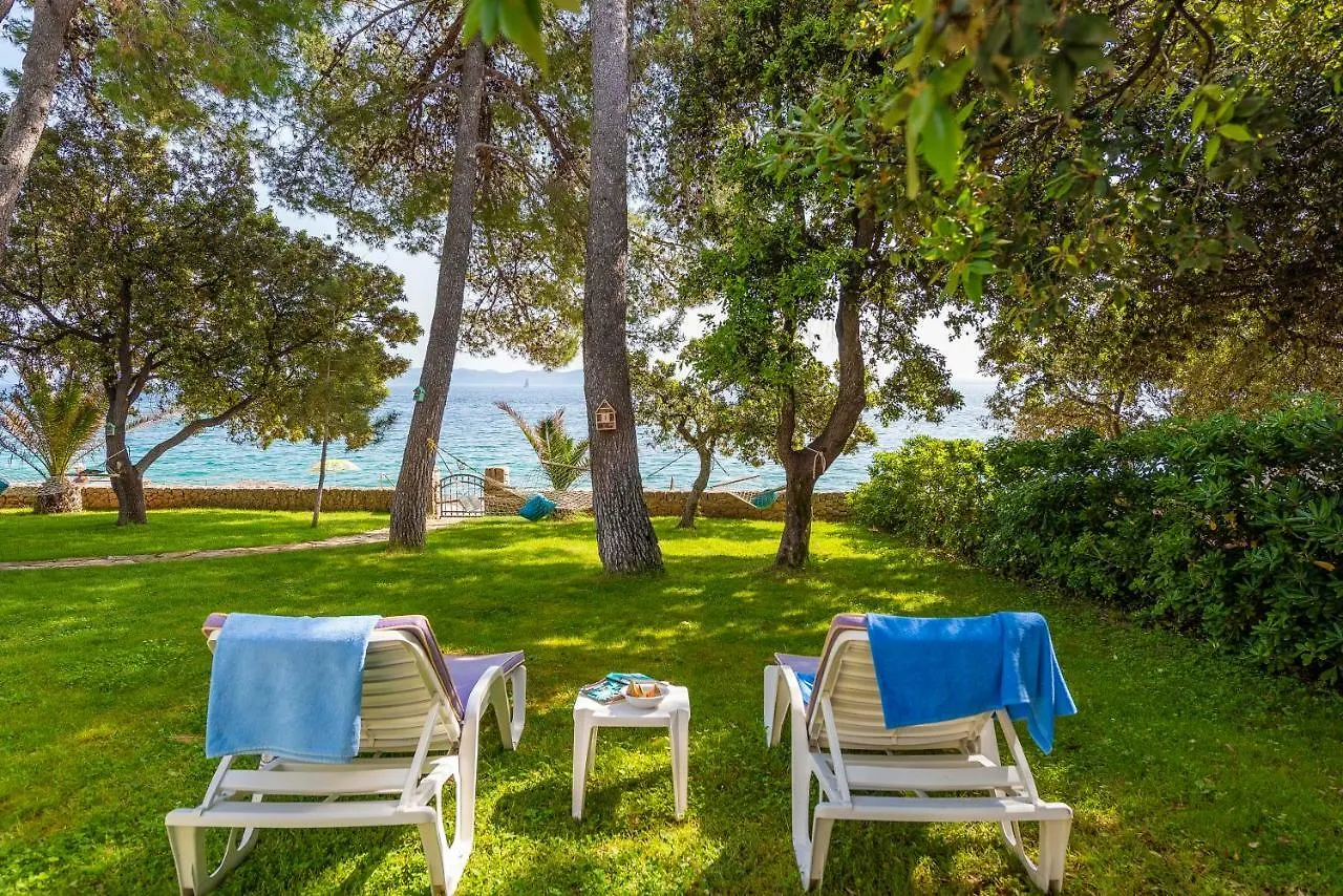 Apartment Villa Nela Petrcane Croatia