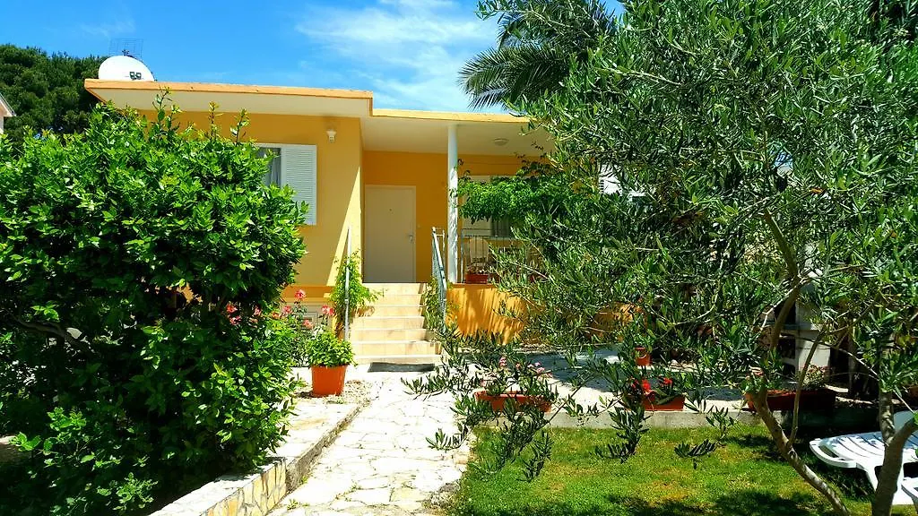 Villa Nela Petrcane