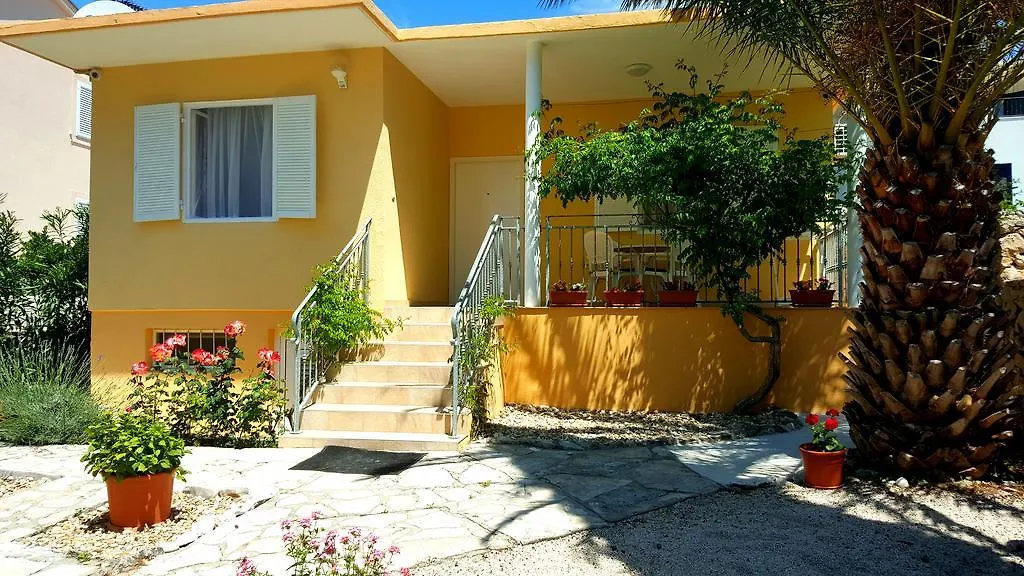 Villa Nela Petrcane Croatia