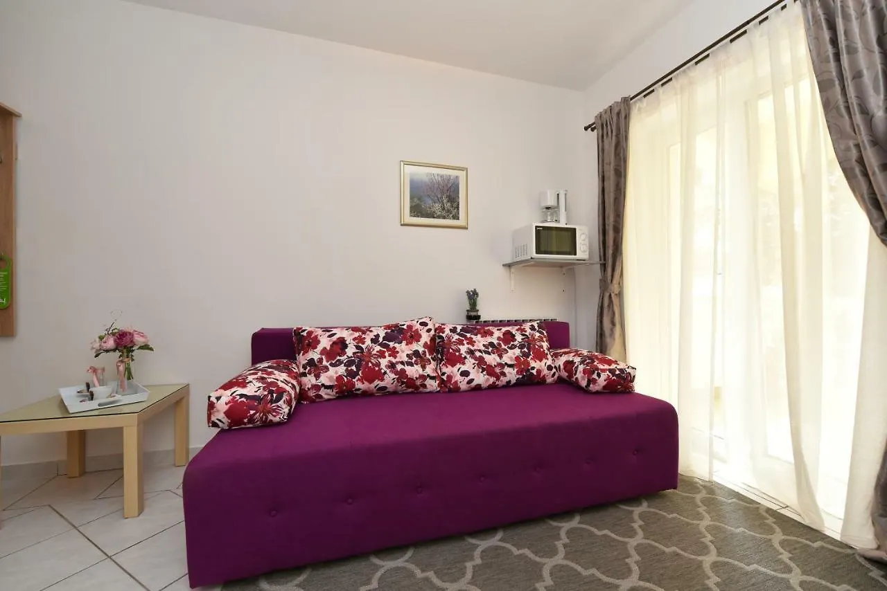 Apartment Villa Nela Petrcane