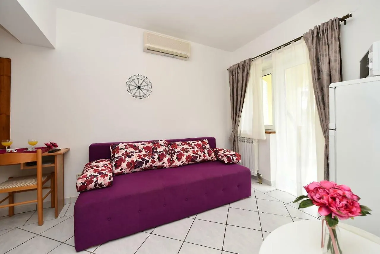 Apartment Villa Nela Petrcane