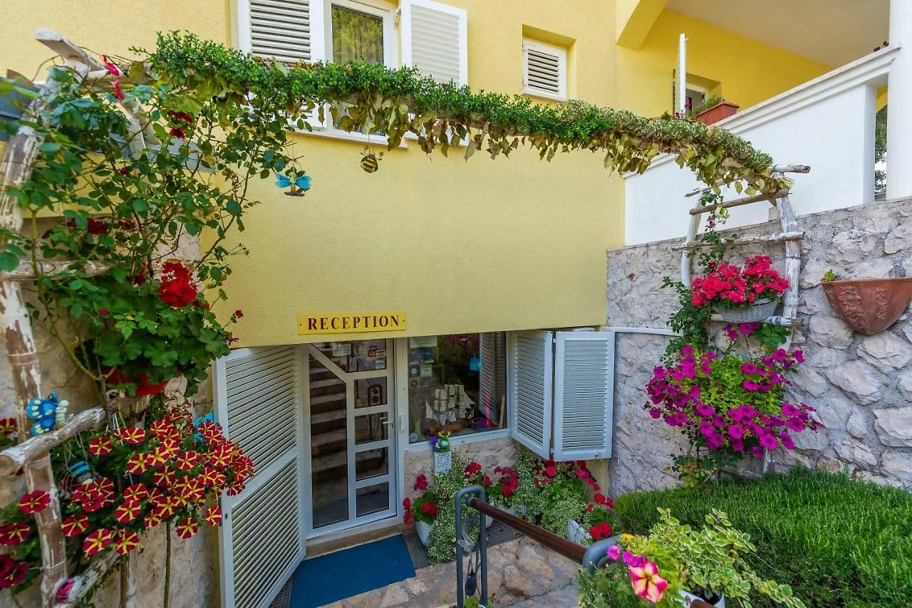 Apartment Villa Nela Petrcane
