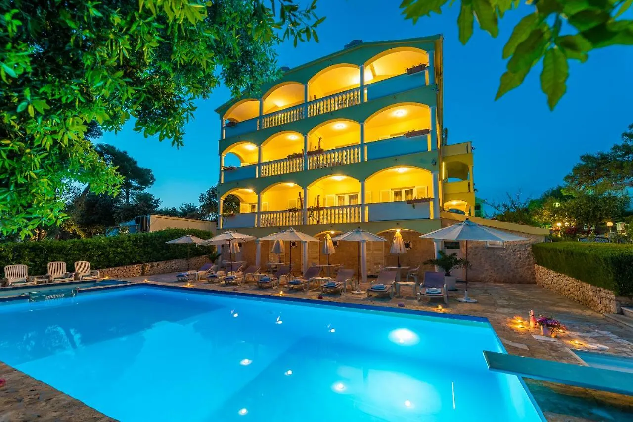 Villa Nela Petrcane Apartment