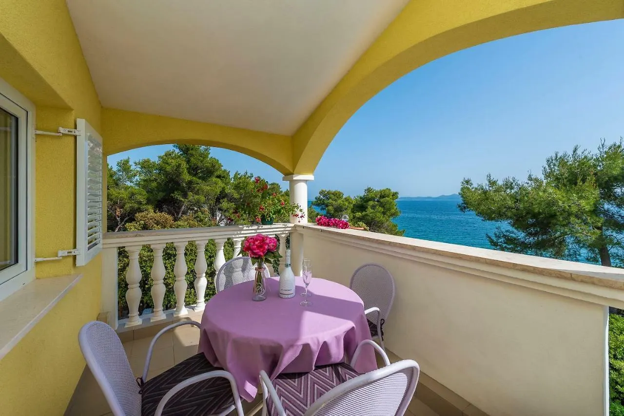 Villa Nela Petrcane 0*,  Croatia